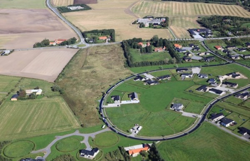 Skråfoto af Høngårds Ager